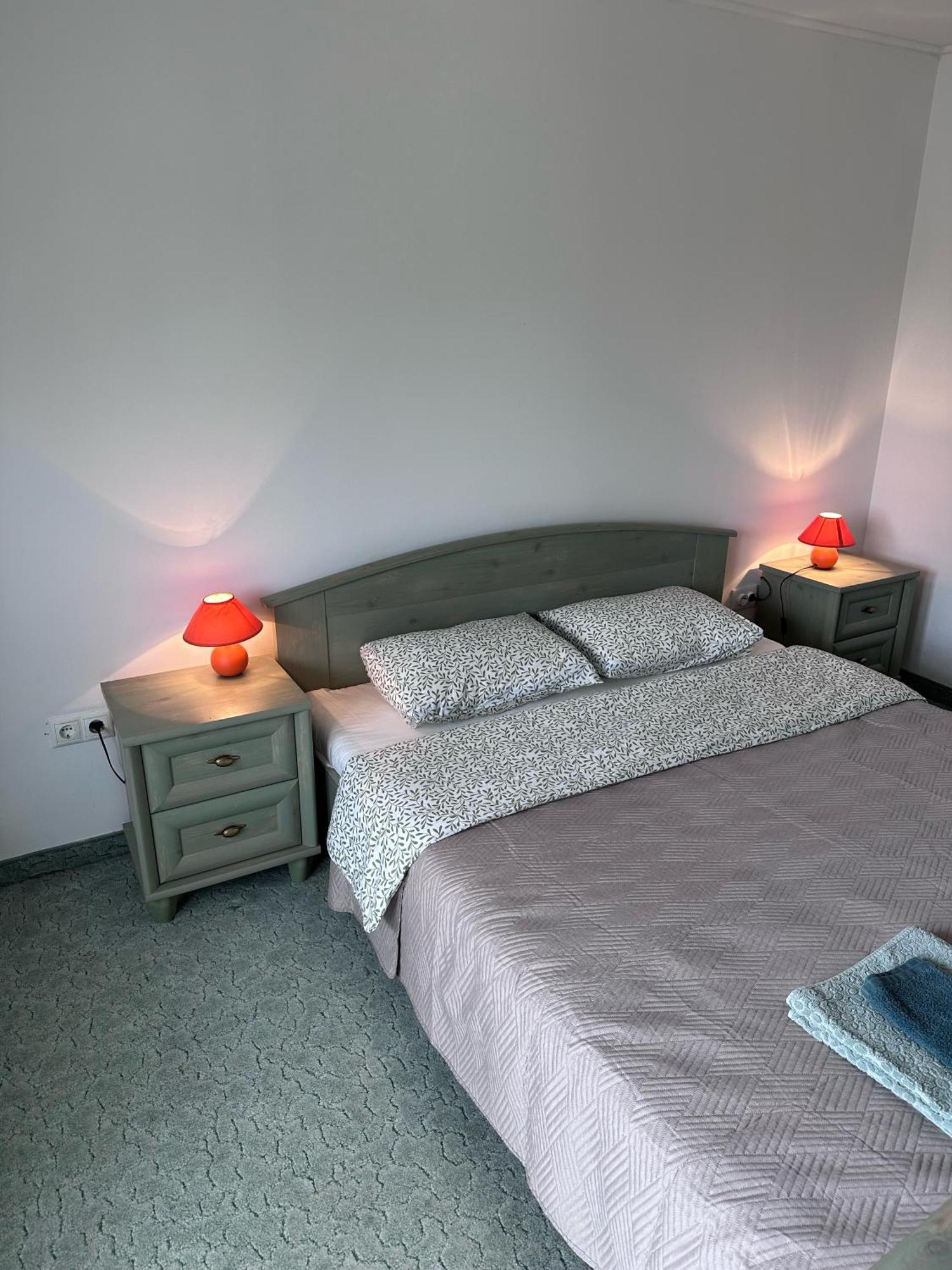 Eden Panzio Lejlighedshotel Bük Eksteriør billede